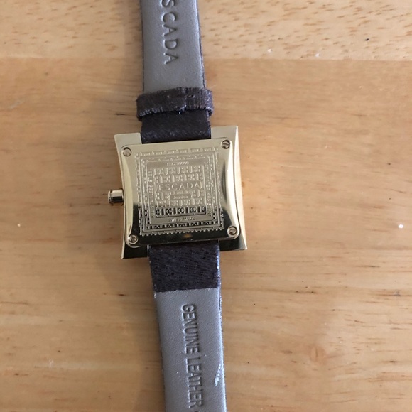 ESCADA — Leather bands, watch - Picture 2 of 4